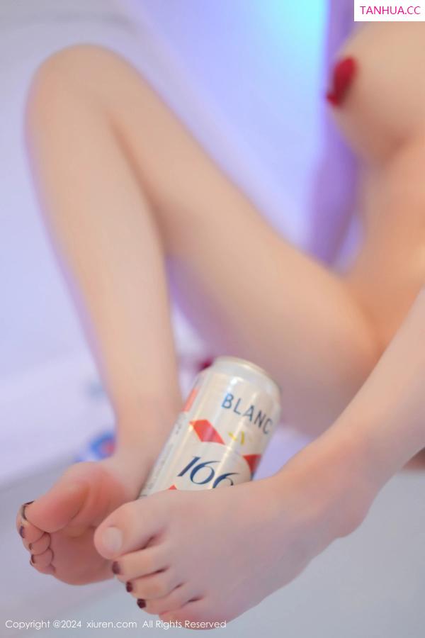  [XiuRen]高清写真图 2024.04.15 No.8395 林幼一 丝袜美腿第19张图片